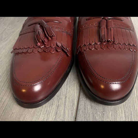 (NWOT) BOSTONIANS SLIP-ON SHOES - Picture 5 of 7